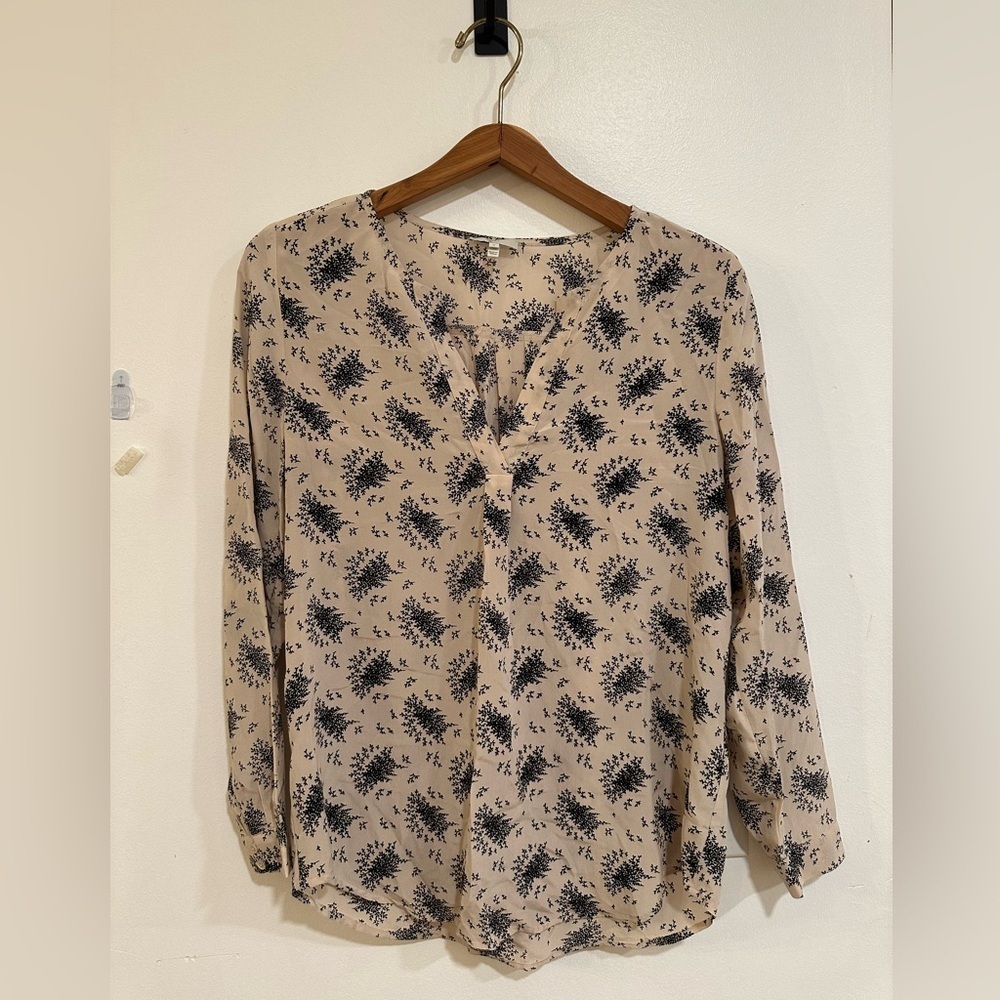 JOIE Deon B Floral Print Silk V-Neck Blouse Almond Women’s Size Small Boho City